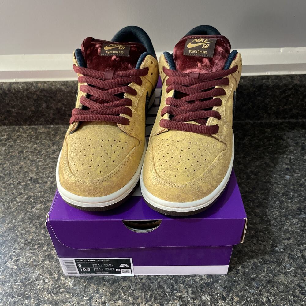NIKE SB DUNK‎ LOW PRO Size Men’s 9 Womens 10.5 Celestial Gold Black Burgandy